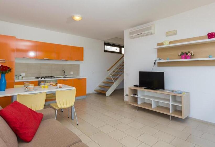 ２ベッドルームアパートメント, Kamena Residence