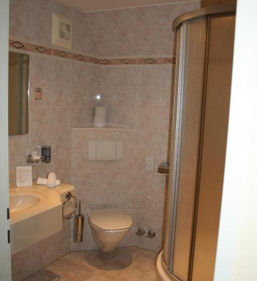 חדר סטנדרט עם מרפסת, Landhotel Schützenhof