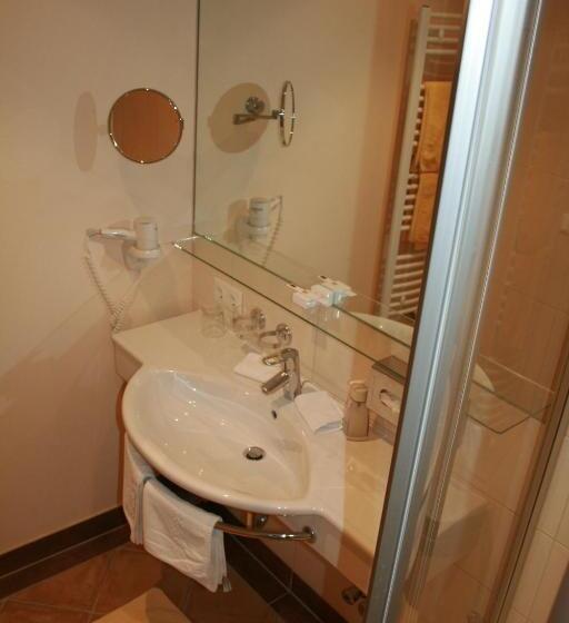 חדר סטנדרט עם מרפסת, Landhotel Schützenhof