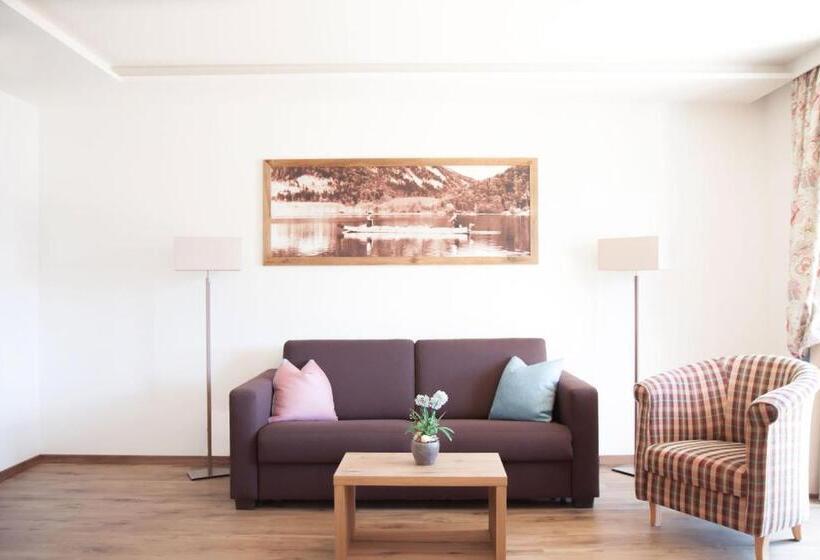 1 Bedroom Apartment Lake View, Landhotel Schützenhof