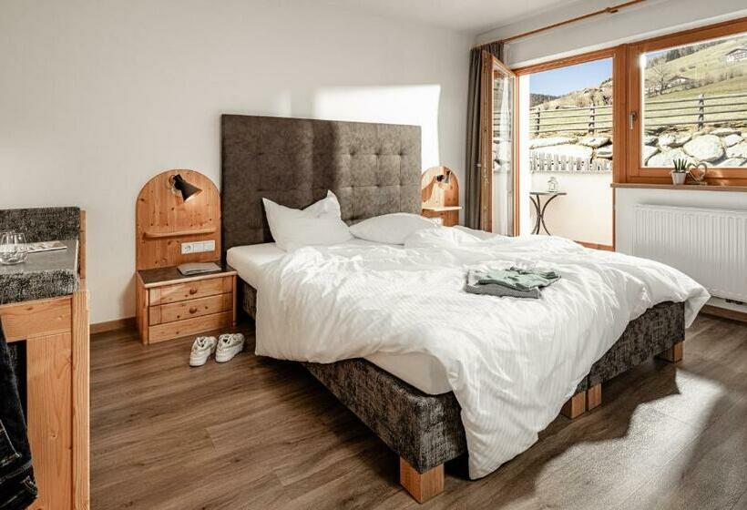 이코노미 룸, Panoramahotel Huberhof