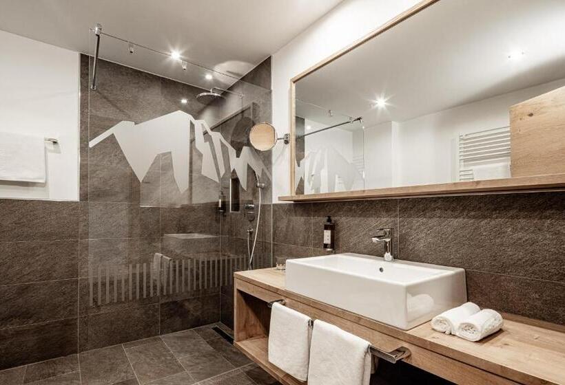 Номер Superior, Panoramahotel Huberhof