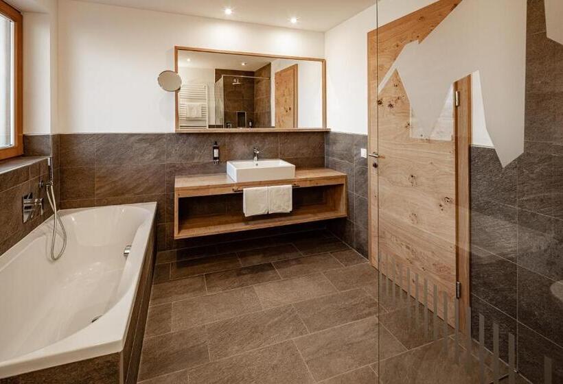 스위트, Panoramahotel Huberhof