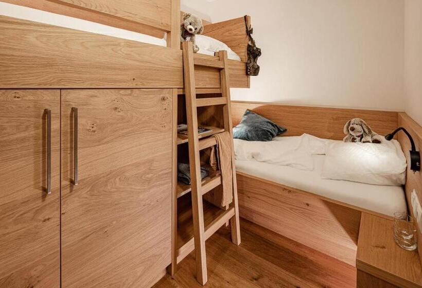 패밀리 스위트, Panoramahotel Huberhof