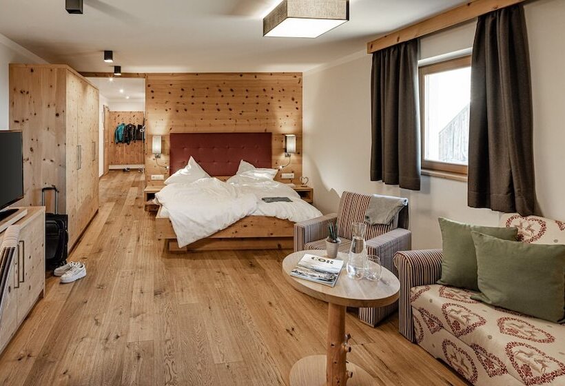 Полулюкс, Panoramahotel Huberhof