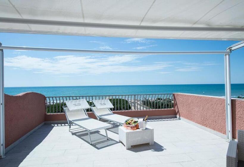 اتاق سه نفره سوپریور با چشم‌انداز دریا, Park Hotel Maracaibo