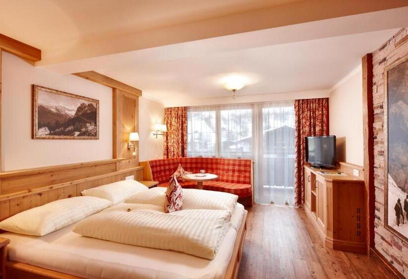 Comfort room with balcony, Smaragdhotel Tauernblick