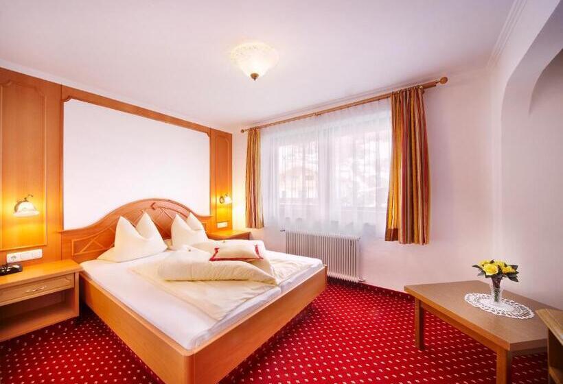 Comfort room with balcony, Smaragdhotel Tauernblick