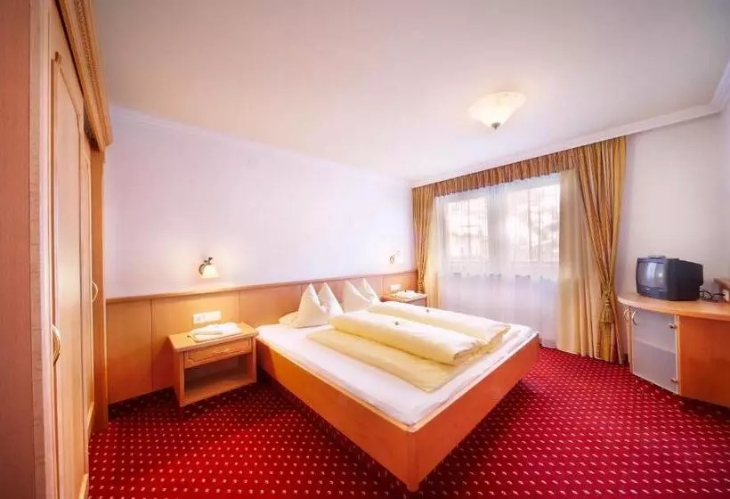 Comfort room with balcony, Smaragdhotel Tauernblick