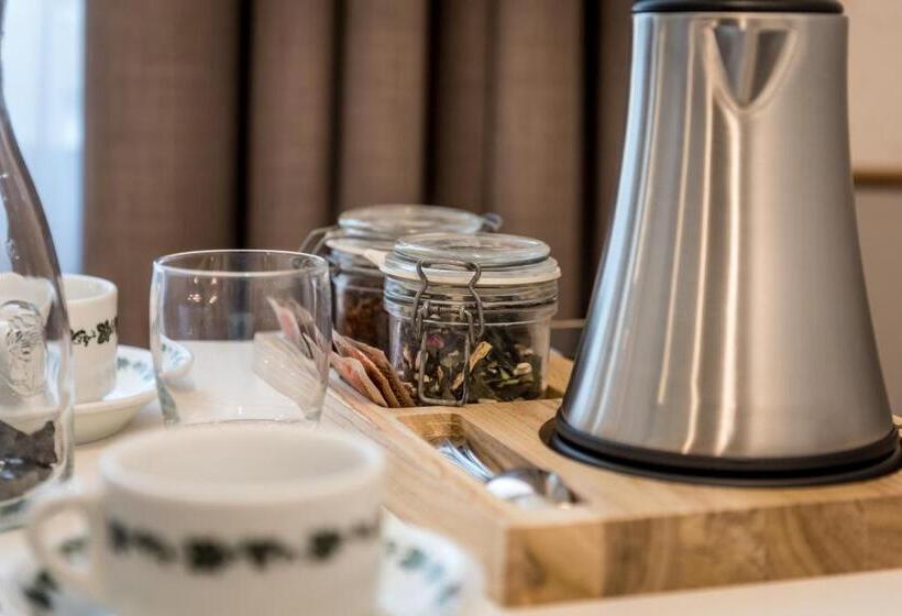 جناح جونيور, Good Life Hotel Garden