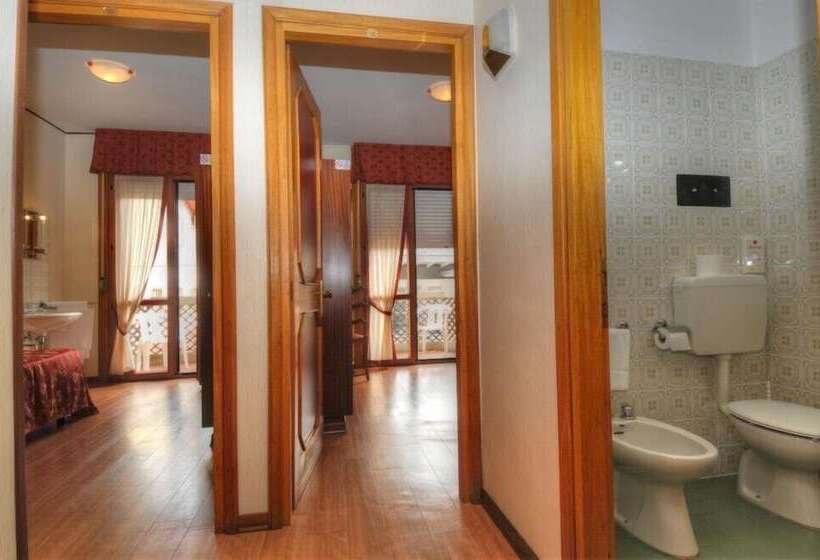 Camera Standard Singola Bagno Condiviso, Al Cavallino Bianco