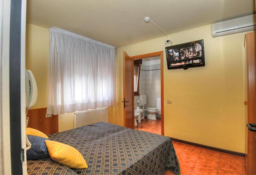 غرفة قياسية لذوى الاحتياجات الخاصة, Al Cavallino Bianco