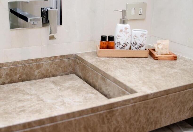 غرفة عادية خماسية, Albergo Villa Gaia