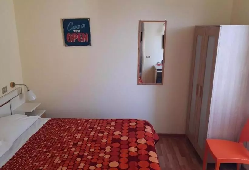 اتاق اکونومی, Albergo Villa Gaia