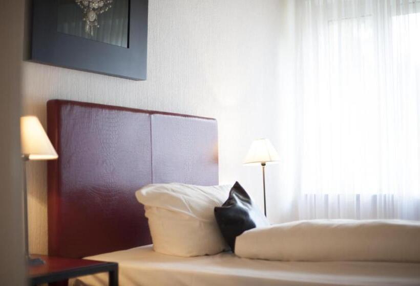 스탠다드 룸, Am Park