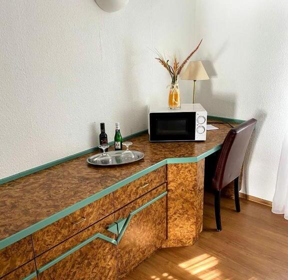 스탠다드 트리플 룸, Am Park