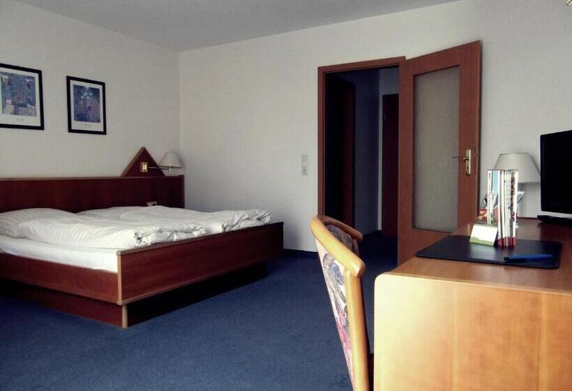 غرفة قياسية, Atrium