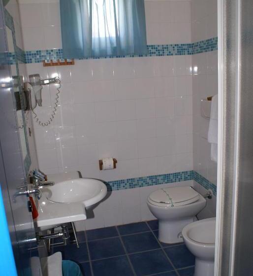 Номер Стандарт Трехместный, Cristina