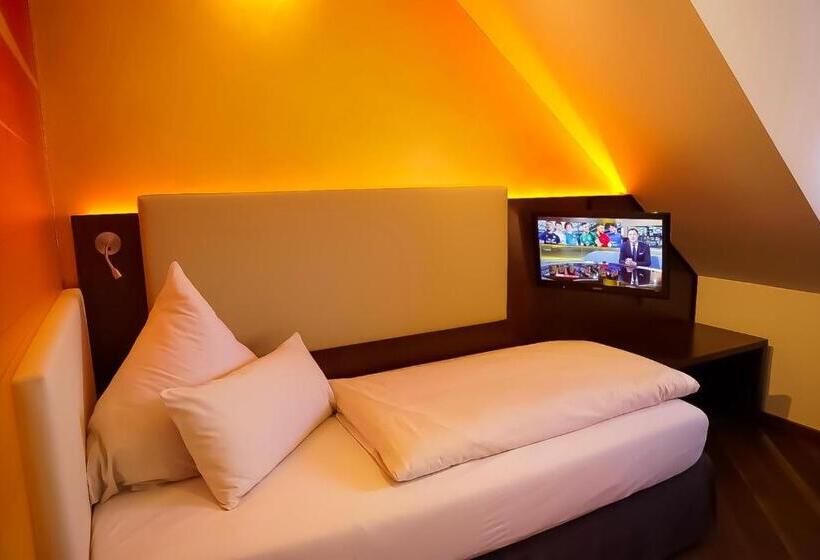 اتاق استاندارد یک نفره, Deutsche Eiche