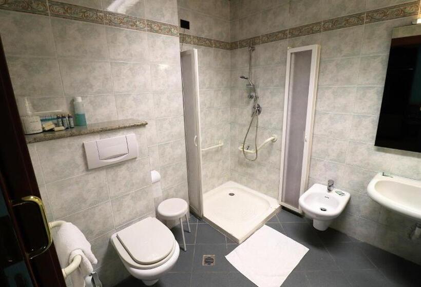 اتاق استاندارد سه نفره, Domenichino