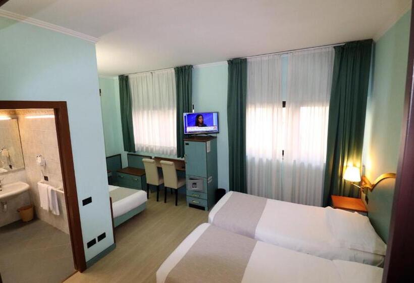 اتاق استاندارد سه نفره, Domenichino