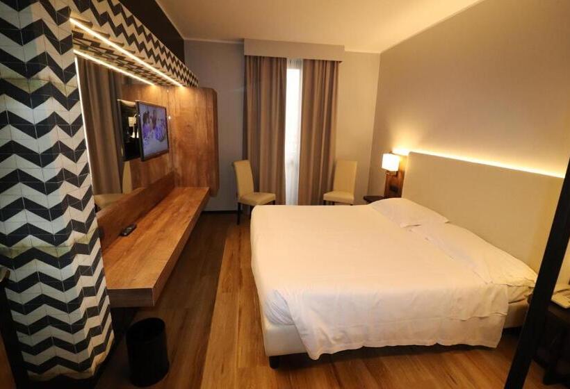 اتاق پنجتخته استاندارد, Domenichino