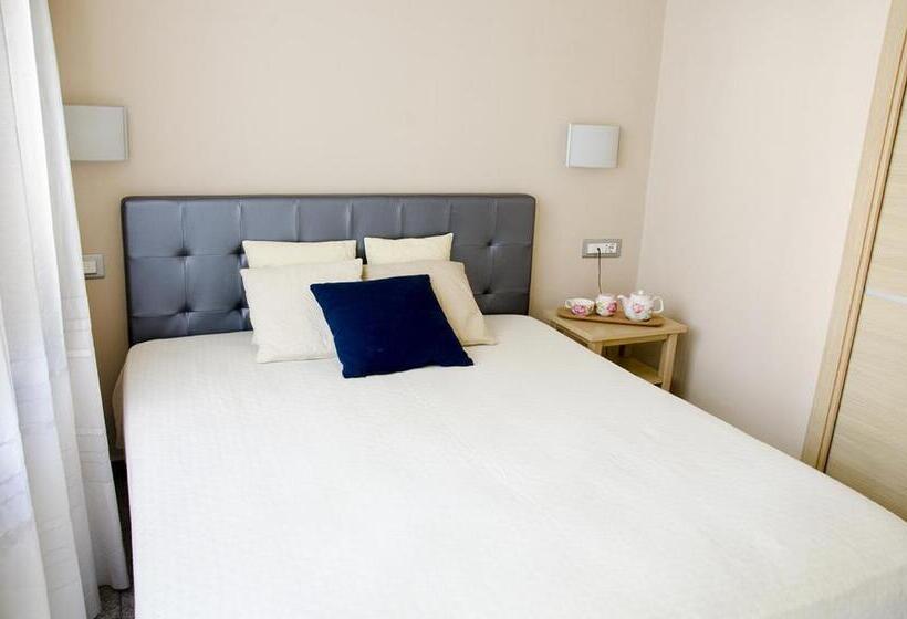 سوئیت خانواده 2 خوابه, Garden