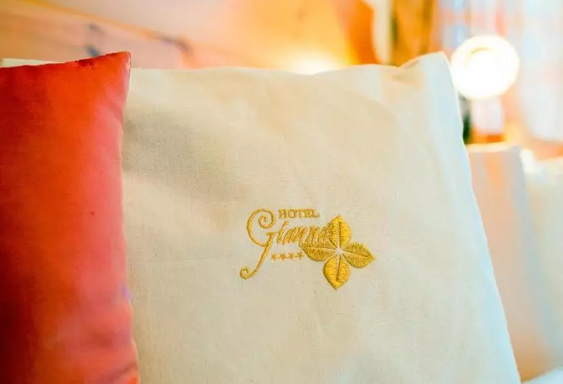 スタンダードシングルルーム, Gianna