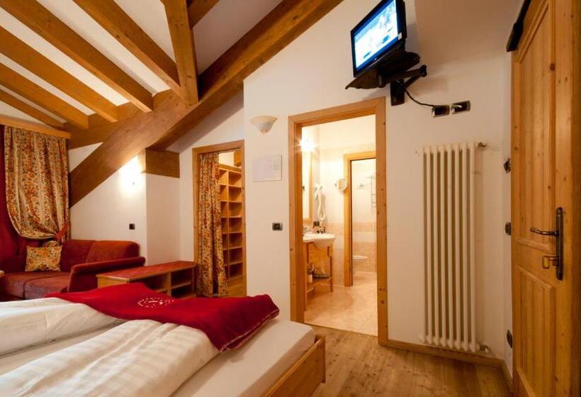 جناح جونيور, Gianna