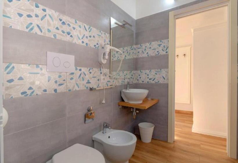 Pokój Superior Trzyosobowy, Il Melograno