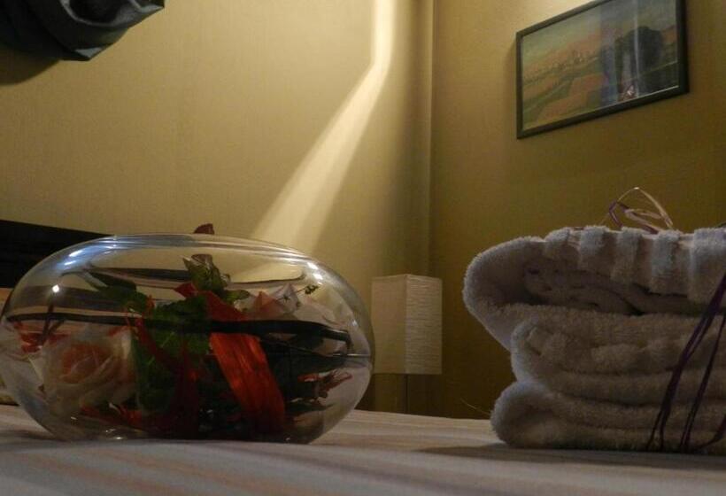 套房, L'angolo Di Rosina