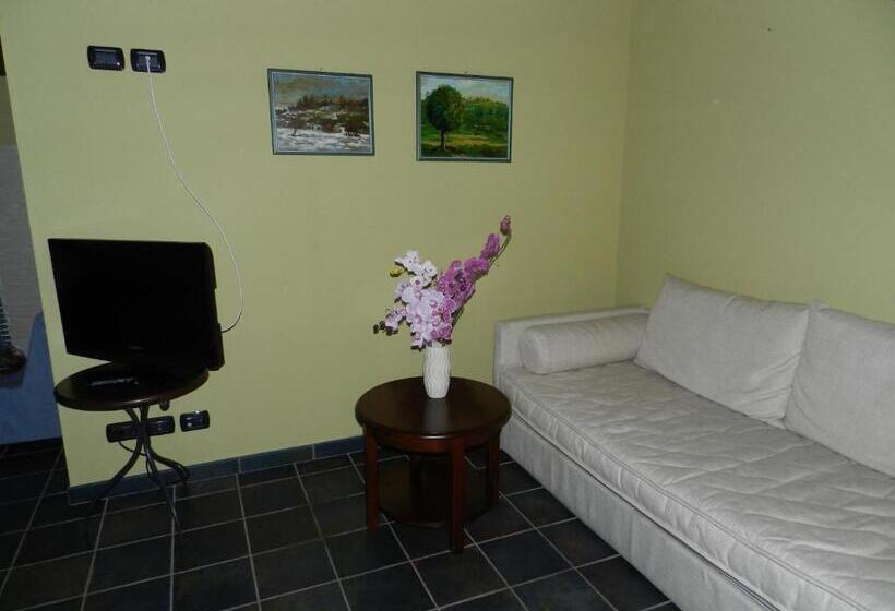 套房, L'angolo Di Rosina