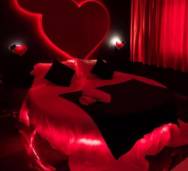 자쿠지 스위트, Meeting