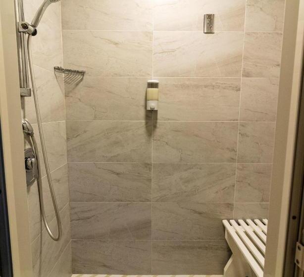 스탠다드 룸, Meeting