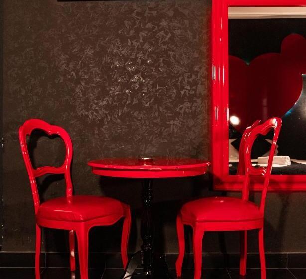 디럭스 룸, Meeting