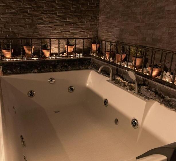 디럭스 스위트, Meeting