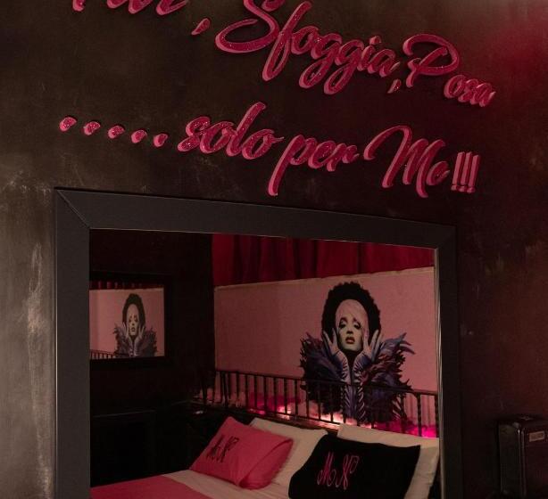 디럭스 룸, Meeting