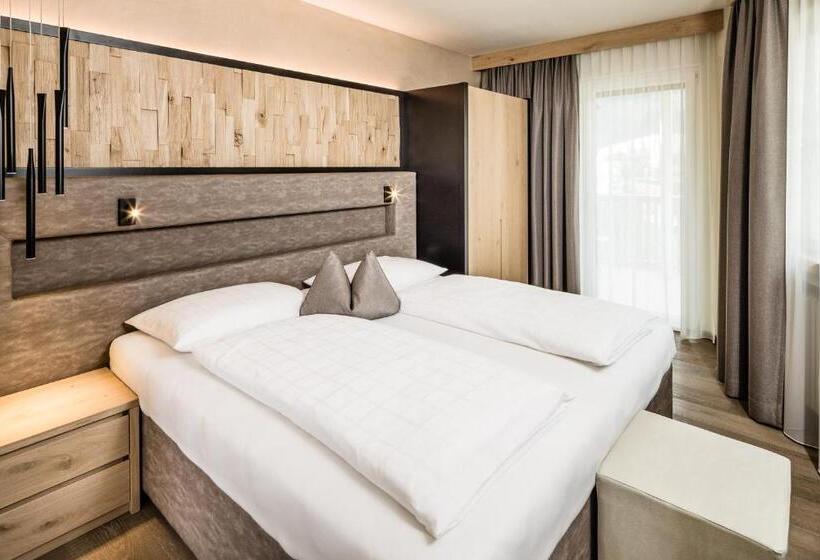 Люкс с Балконом, Prokulus