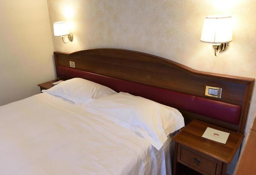 Номер Стандарт, Relais La Corte Di Cloris