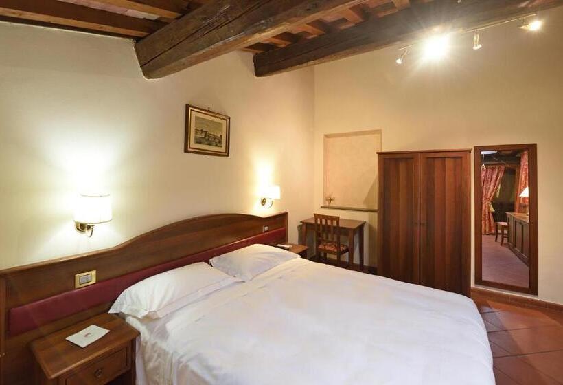 Номер Стандарт, Relais La Corte Di Cloris