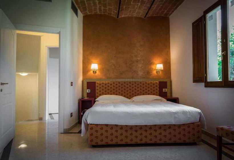 Полулюкс, Relais La Corte Di Cloris