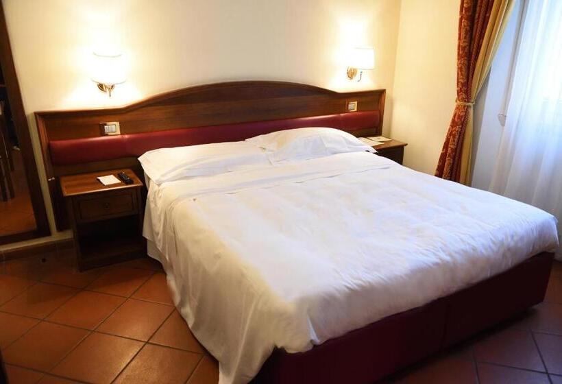 Номер Стандарт, Relais La Corte Di Cloris