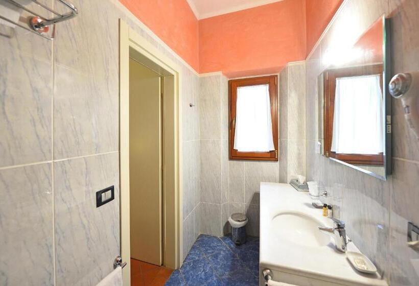 Номер Стандарт, Relais La Corte Di Cloris