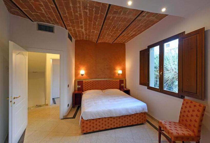 Полулюкс, Relais La Corte Di Cloris