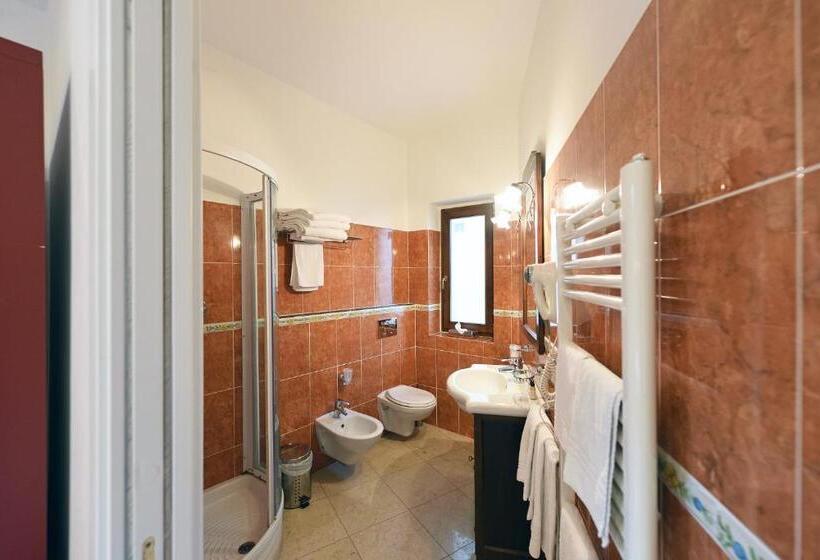 Полулюкс, Relais La Corte Di Cloris