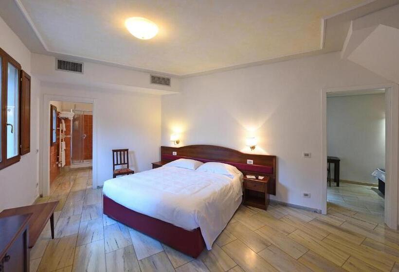 Полулюкс, Relais La Corte Di Cloris