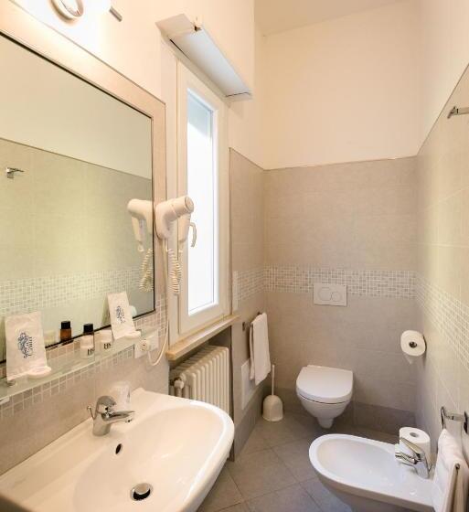 חדר סטנדרט עם מרפסת, Saviola