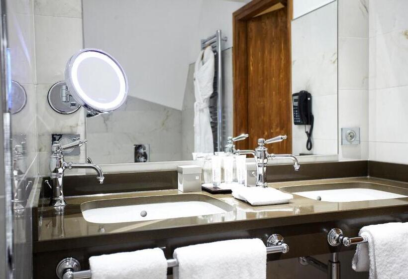 غرفة سوبيريور, & Spa Le Bouclier D Or