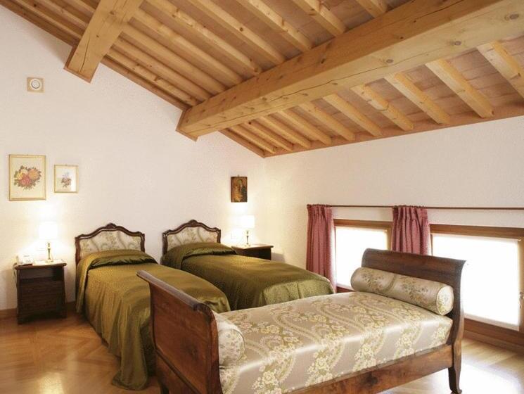 סוויטת ג'וניור, Villa Busta