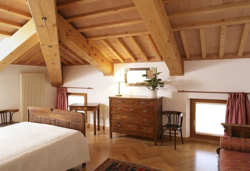 סוויטת ג'וניור, Villa Busta